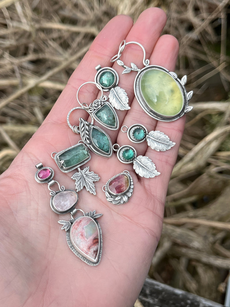 Round Green Kyanite with Feather Necklace