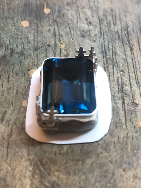 Val ring custom