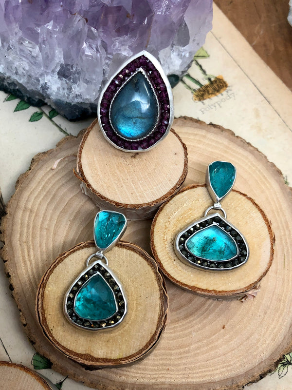 Moody Blue Labradorite Ring