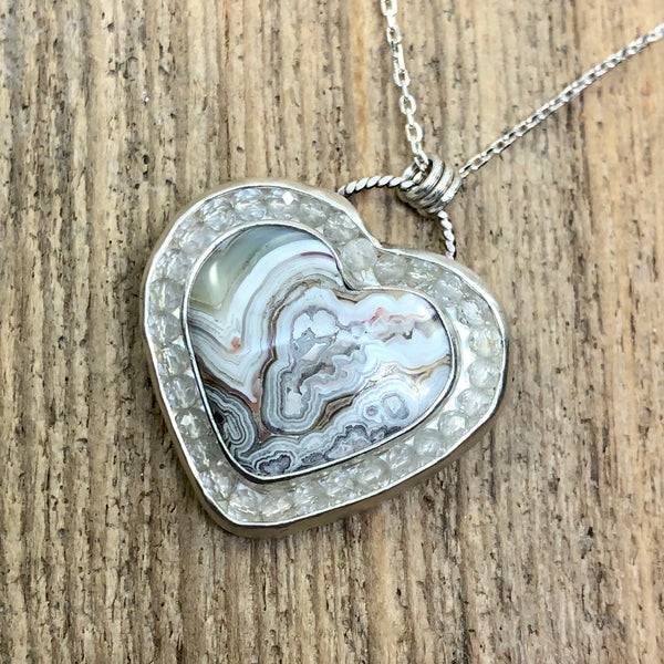Heart of winter necklace top